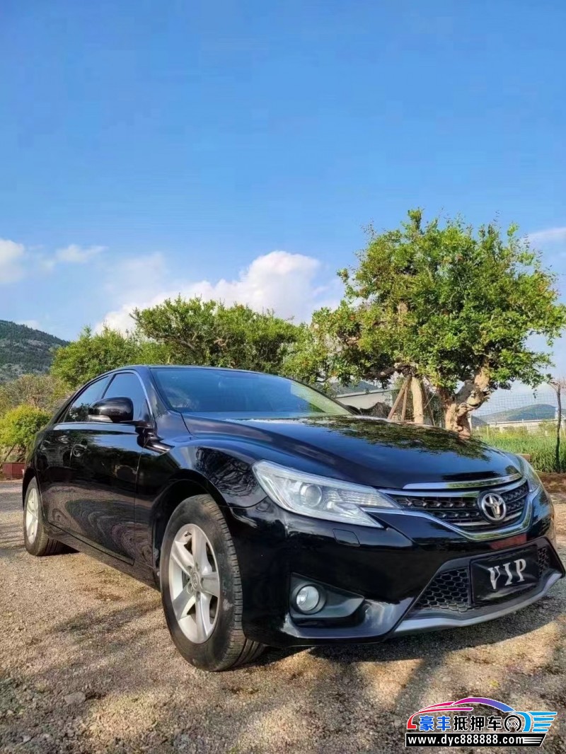 15年丰田锐志轿车抵押车出售
