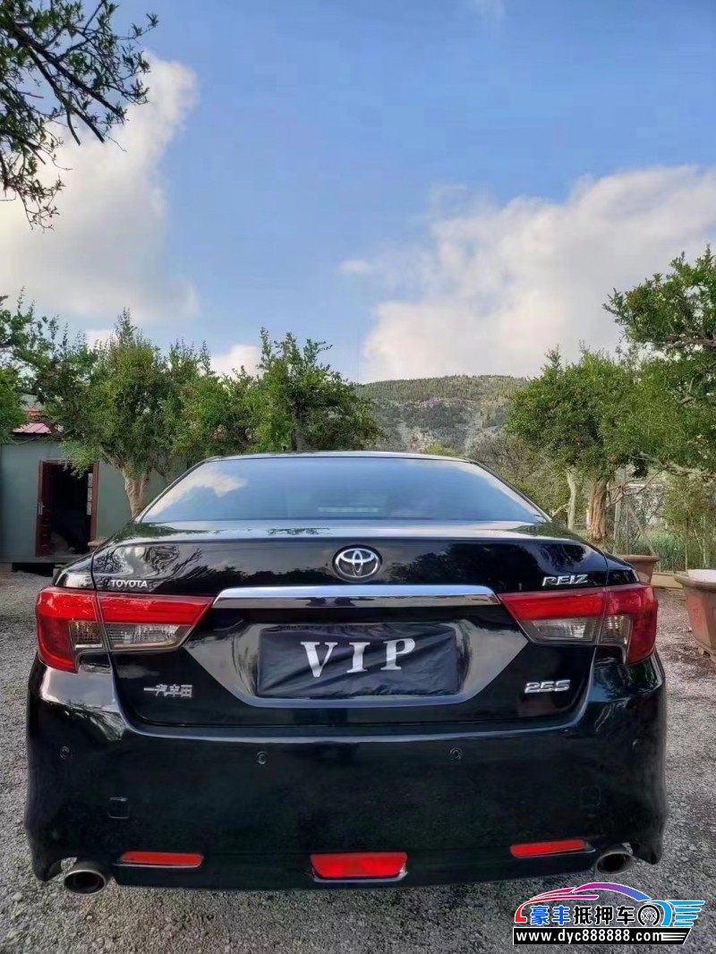 15年丰田锐志轿车抵押车出售