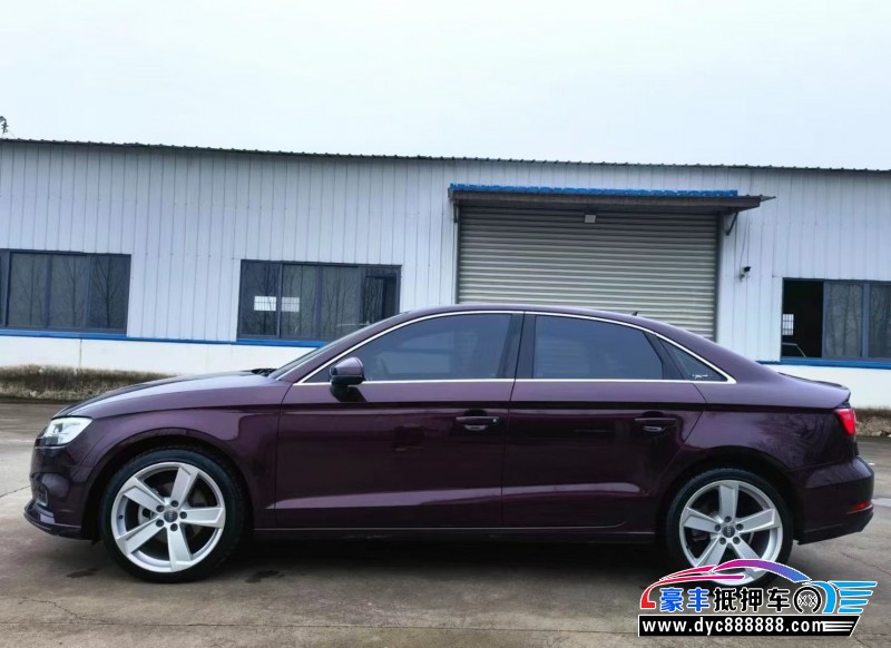 18年奥迪A3轿车抵押车出售