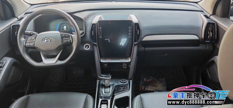 22年现代ix35轿车抵押车出售