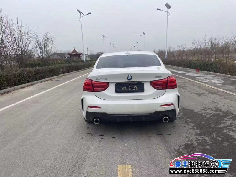 20年宝马1系轿车抵押车出售