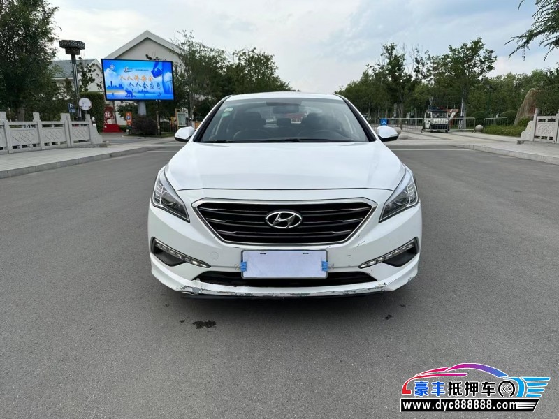 16年现代索纳塔轿车抵押车出售