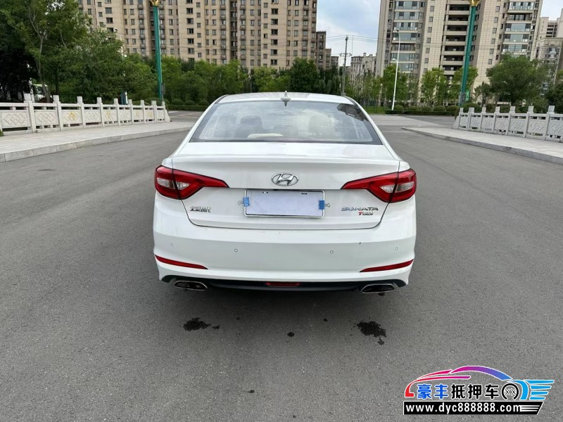 16年现代索纳塔轿车抵押车出售