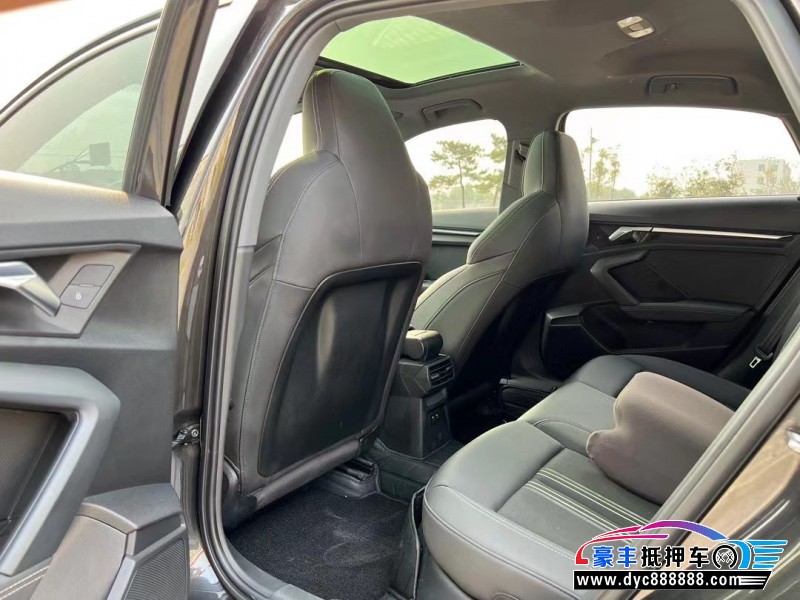 22年奥迪A3轿车抵押车出售