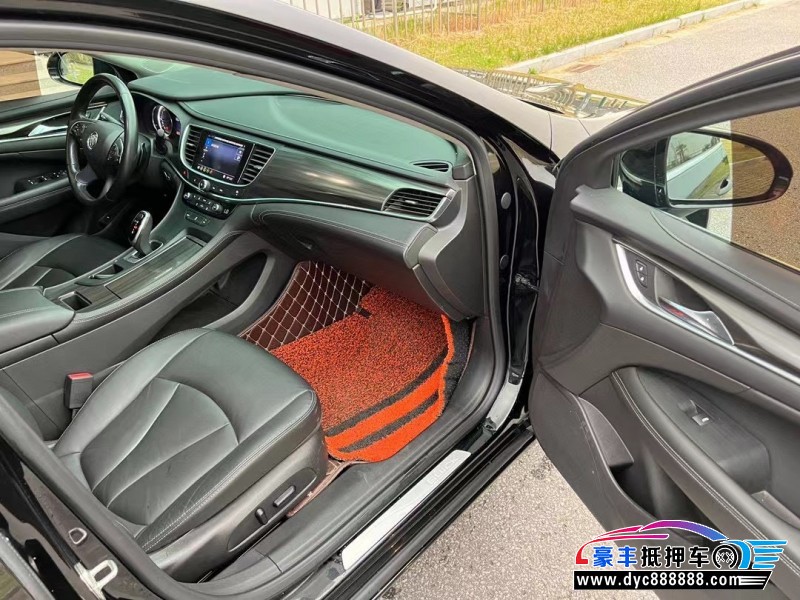 20年别克君越轿车抵押车出售