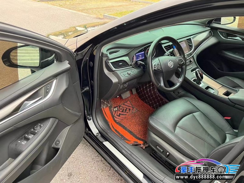 20年别克君越轿车抵押车出售