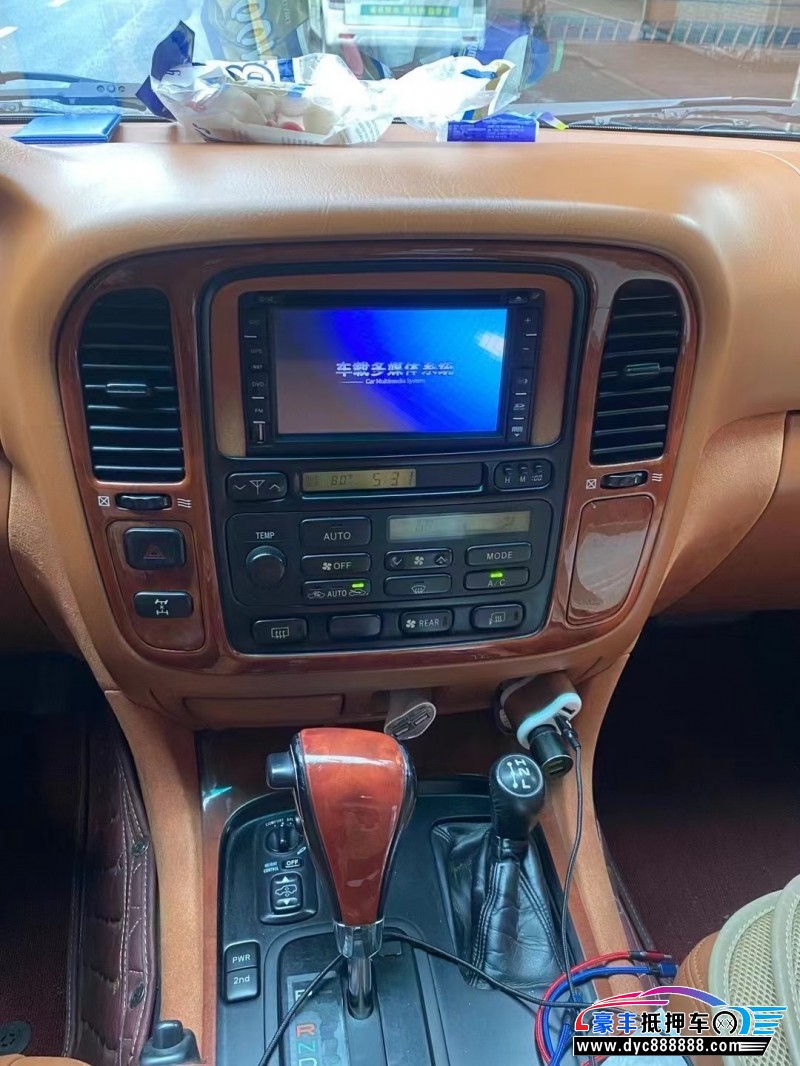 00年雷克萨斯LX轿车抵押车出售