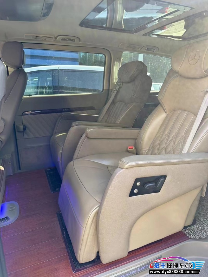 15年奔驰唯雅诺轿车抵押车出售