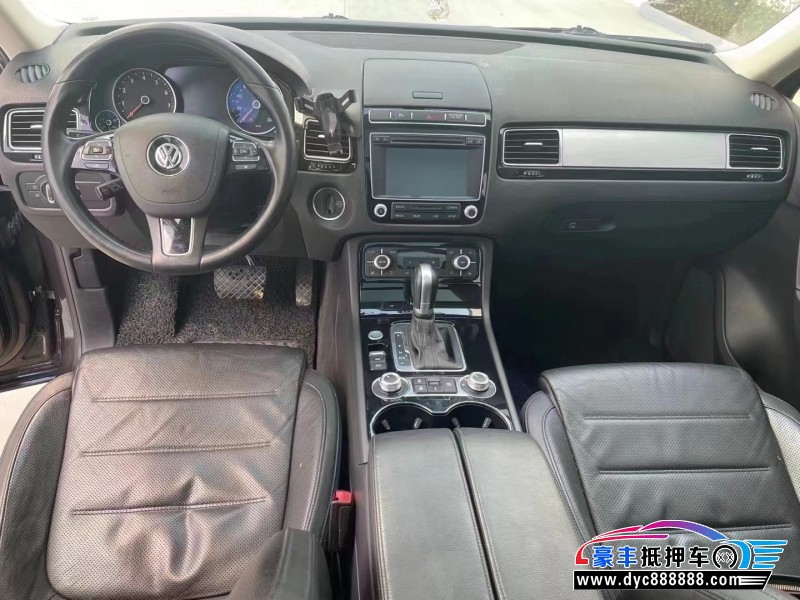 17年大众途锐轿车抵押车出售