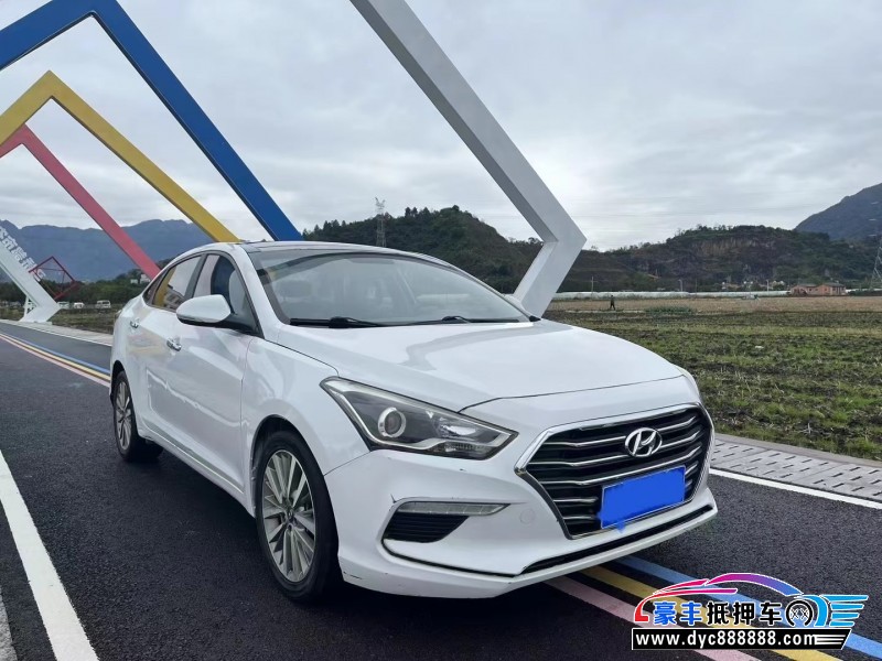 17年现代名图轿车抵押车出售