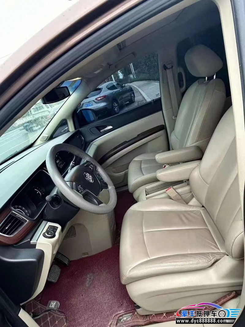 20年别克GL8轿车抵押车出售