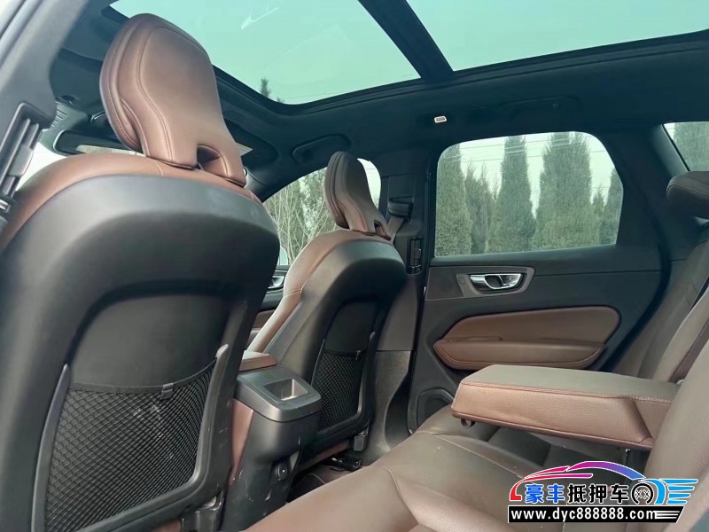 22年沃尔沃XC60轿车抵押车出售