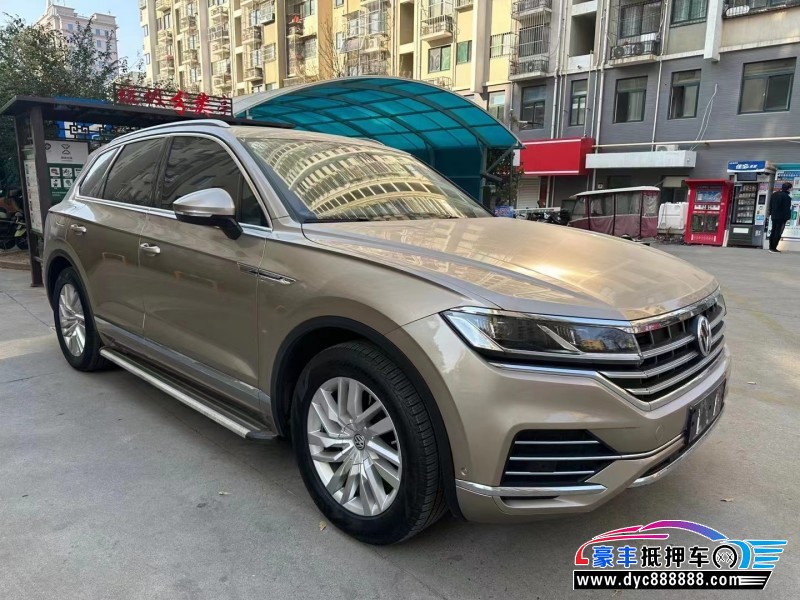 18年大众途锐轿车抵押车出售