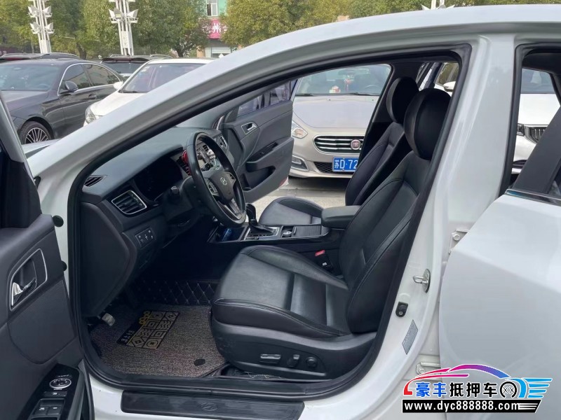 14年现代名图轿车抵押车出售