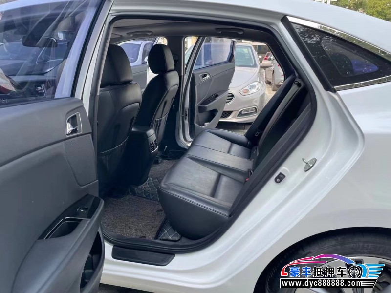 14年现代名图轿车抵押车出售