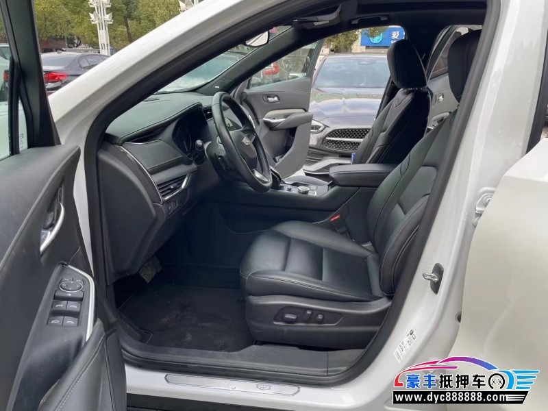 21年凯迪拉克XT4轿车抵押车出售