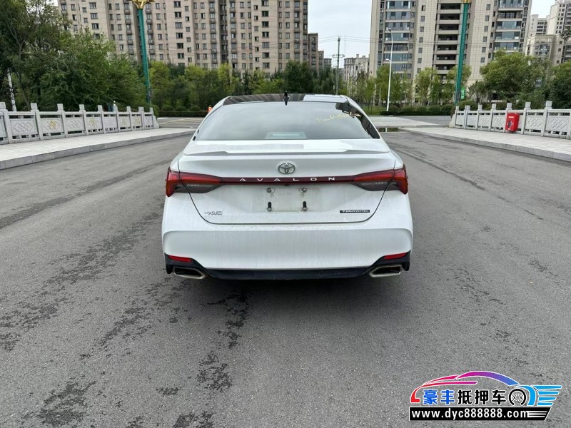 20年丰田亚洲龙轿车抵押车出售