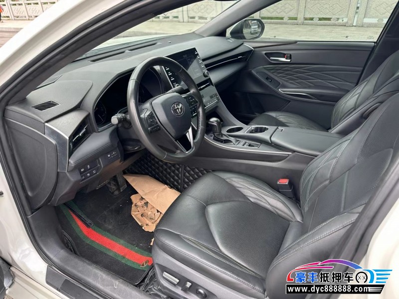 20年丰田亚洲龙轿车抵押车出售