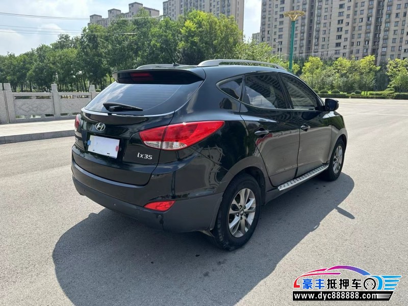 17年现代ix35轿车抵押车出售