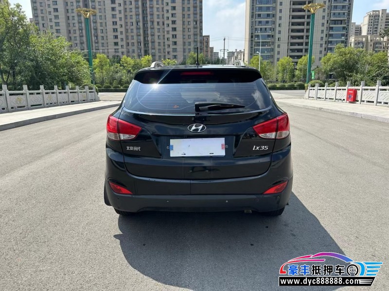 17年现代ix35轿车抵押车出售
