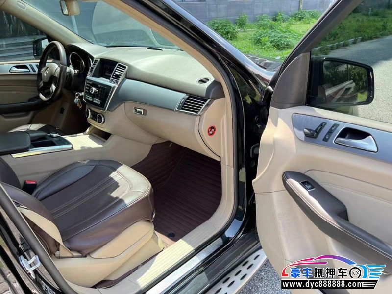 14年奔驰ML轿车抵押车出售