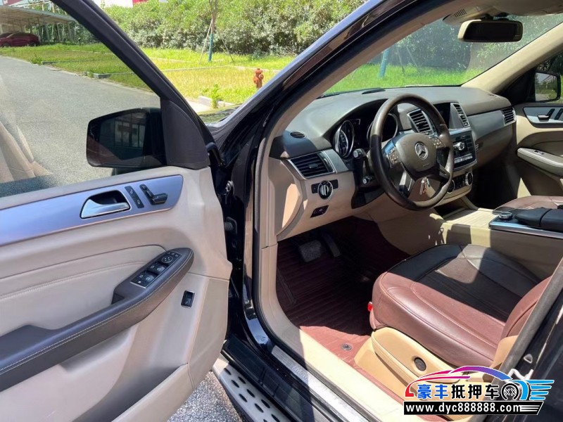 14年奔驰ML轿车抵押车出售