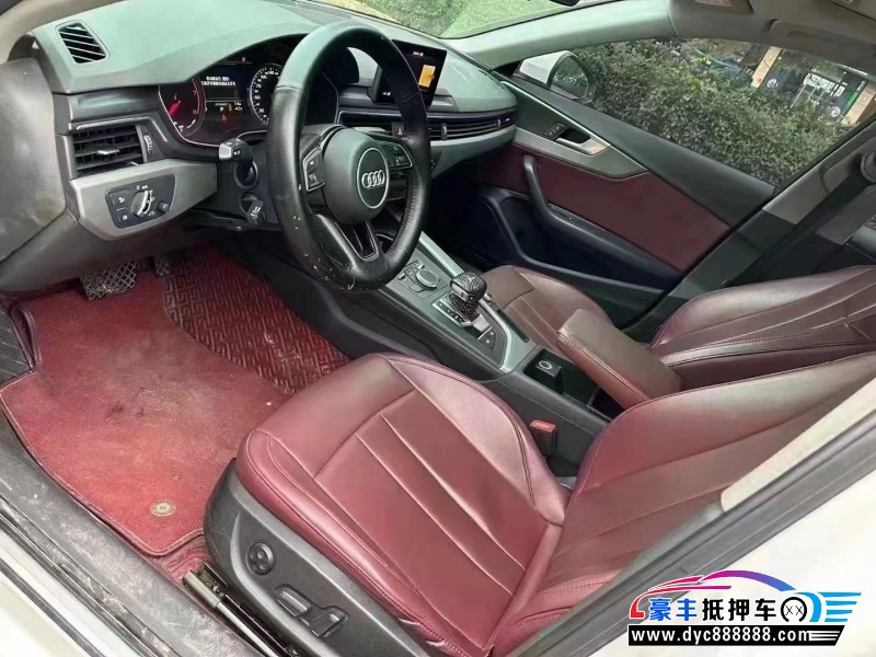 17年奥迪A4轿车抵押车出售