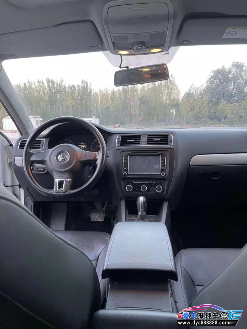 15年大众速腾轿车抵押车出售