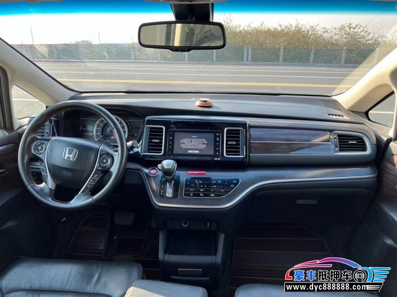 16年本田艾力绅轿车抵押车出售