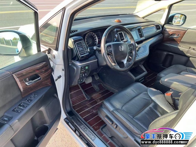 16年本田艾力绅轿车抵押车出售