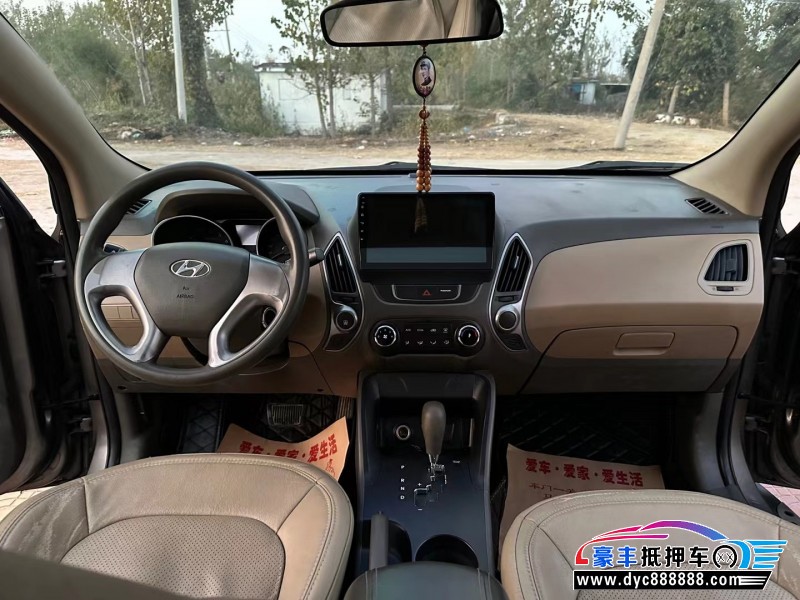 13年现代ix35SUV抵押车出售