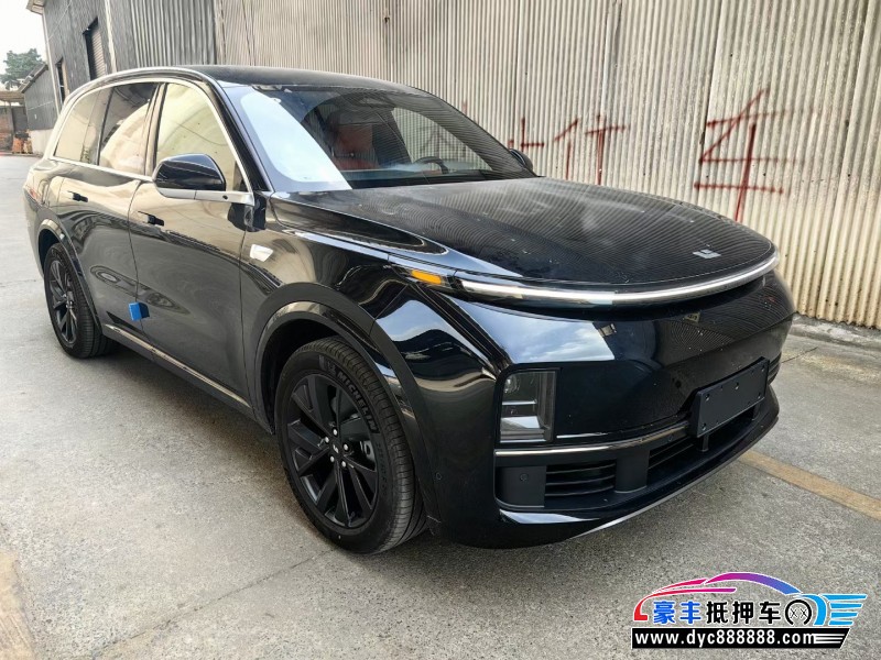 23年理想L8轿车抵押车出售