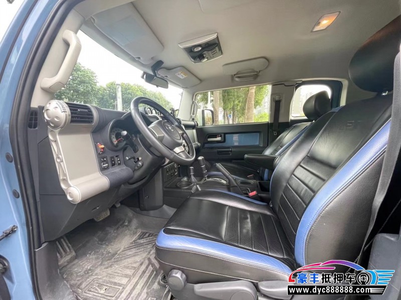 18年丰田兰德酷路泽轿车抵押车出售