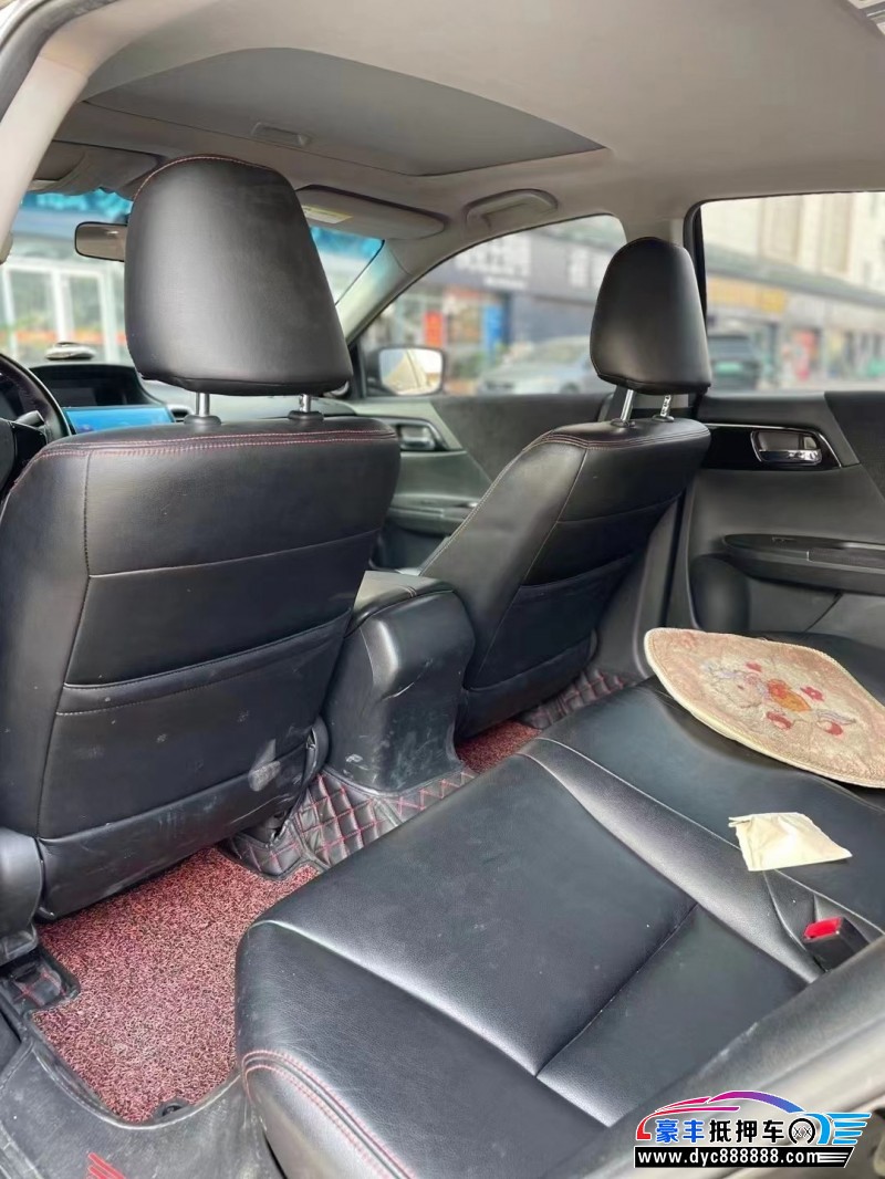 16年本田雅阁轿车抵押车出售