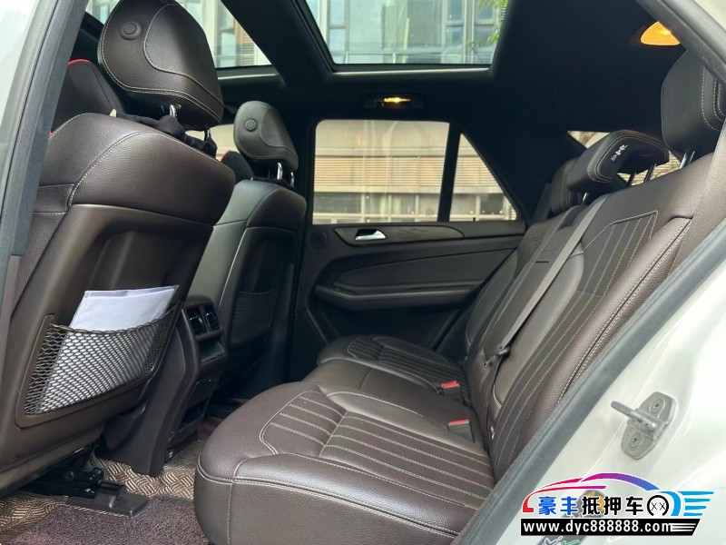 17年奔驰GLE轿车抵押车出售