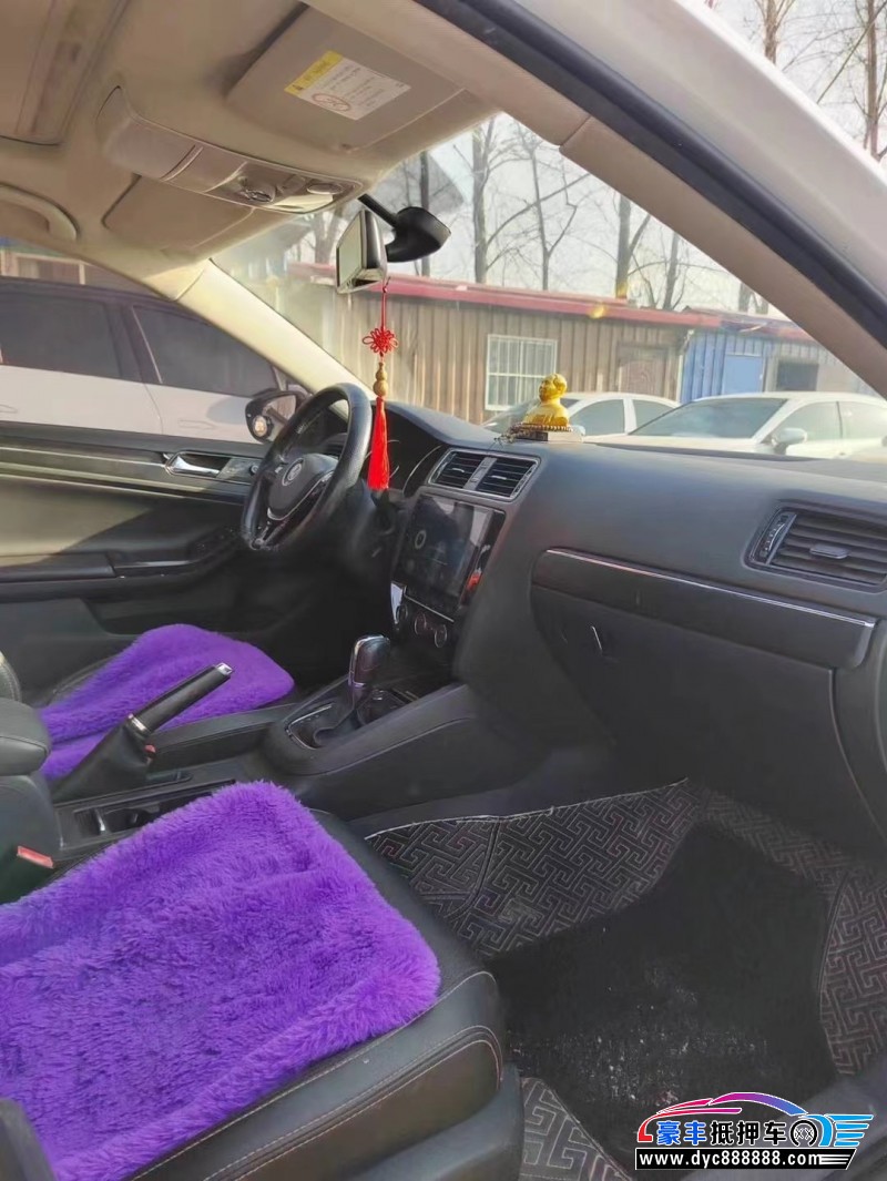 15年大众速腾轿车抵押车出售