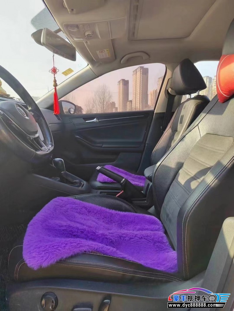 15年大众速腾轿车抵押车出售