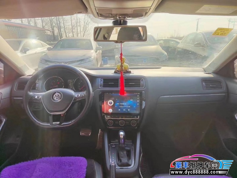 15年大众速腾轿车抵押车出售