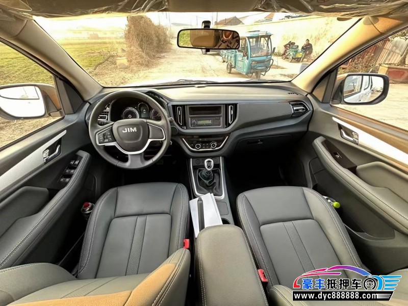 23年五十铃瑞迈轿车抵押车出售