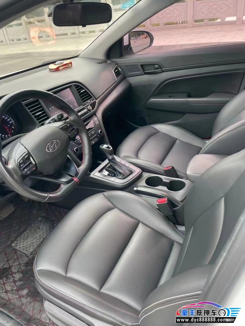 18年现代领动轿车抵押车出售