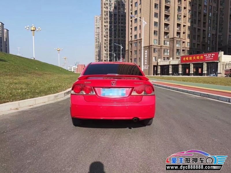 13年本田思铭轿车抵押车出售