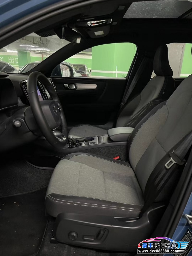 22年沃尔沃XC40轿车抵押车出售