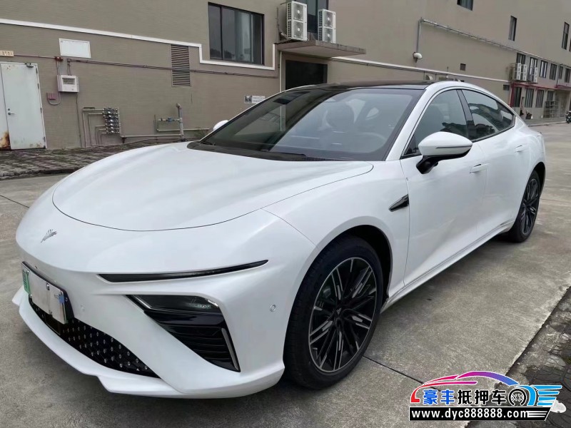 23年哪吒S轿车抵押车出售