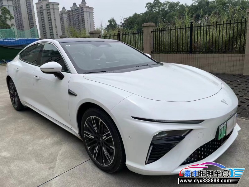 23年哪吒S轿车抵押车出售