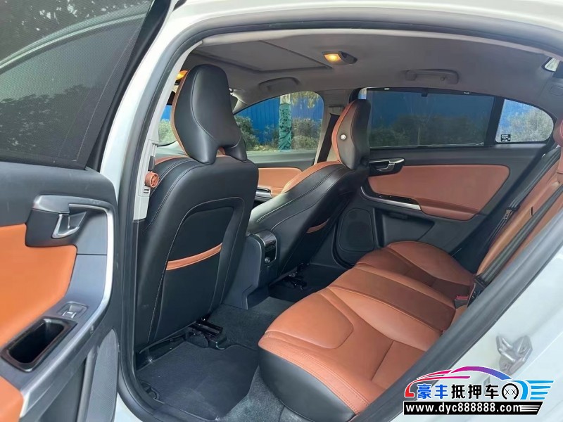 15年沃尔沃S60L轿车抵押车出售