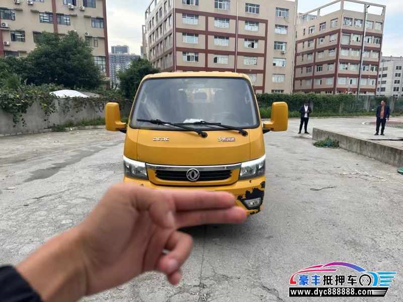 21年东风途逸轿车抵押车出售