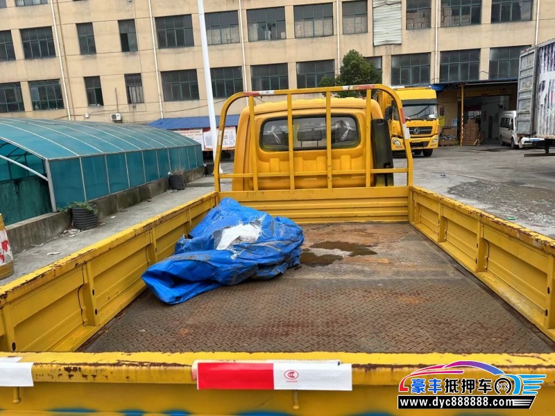 21年东风途逸轿车抵押车出售