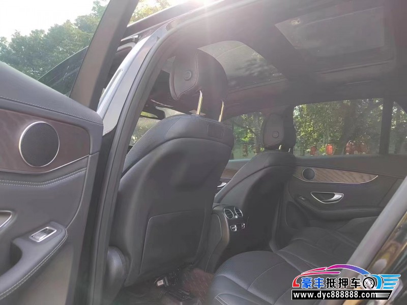 17年奔驰GLC轿车抵押车出售