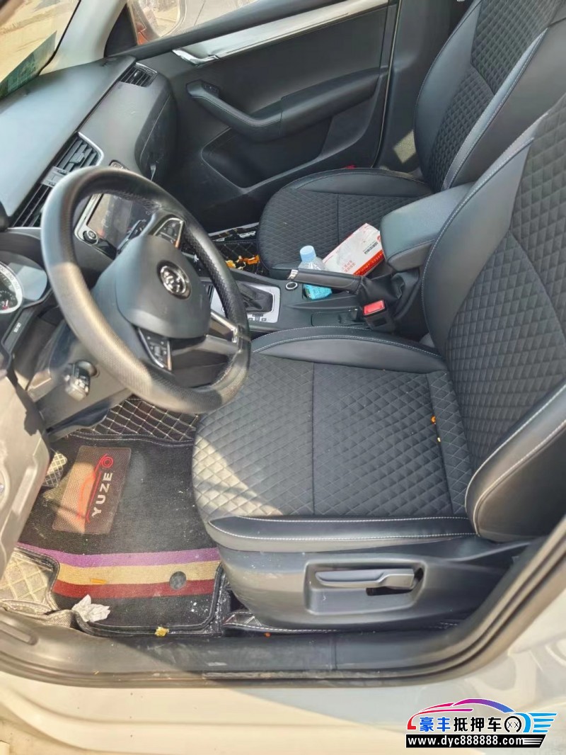 18年斯柯达明锐轿车抵押车出售