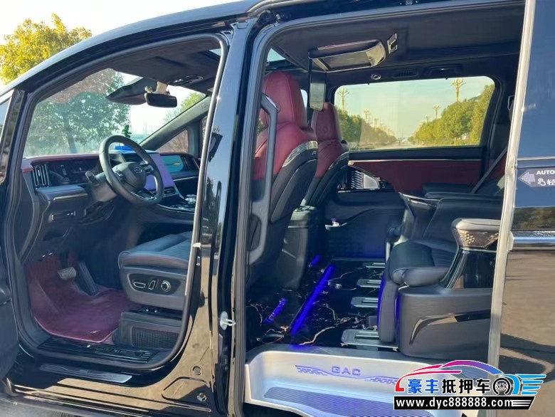 23年传祺M8轿车抵押车出售